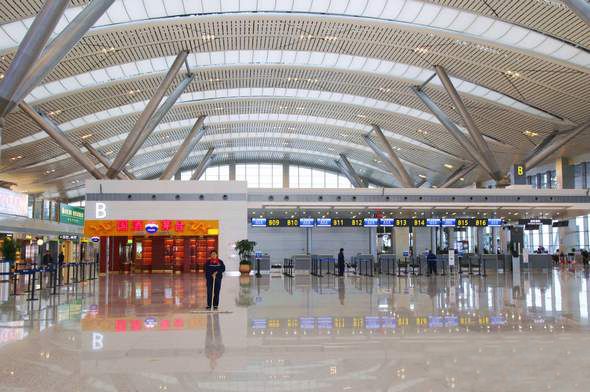 貴陽(yáng)龍洞堡機(jī)場(chǎng).jpg 貴陽(yáng)龍洞堡機(jī)場(chǎng).jpg
